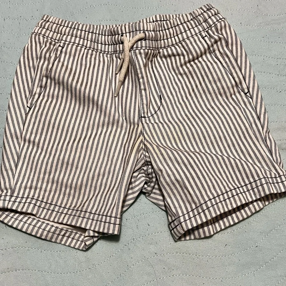 Old Navy Toddler Boy's Shorts -‎ Two Pair - 2T Gray Stripes/Blue Plaid